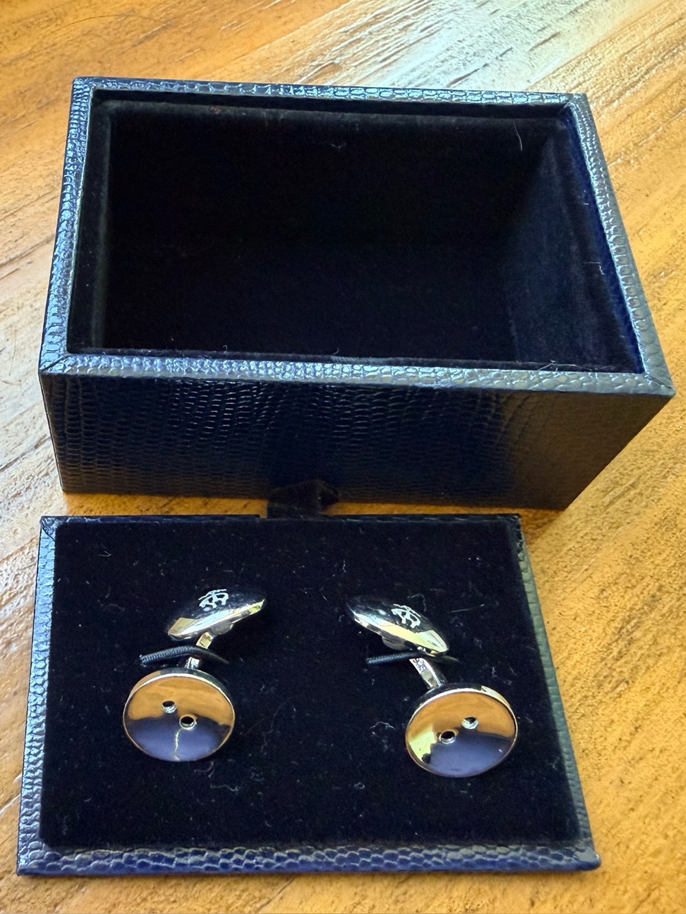 Brooks Brothers Silver Tone Button Shiny Round Cuff Links W/ Original Box